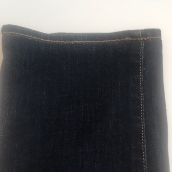 “J BRAND“ Dark Wash Ladies Jeans. - Picture 8 of 9
